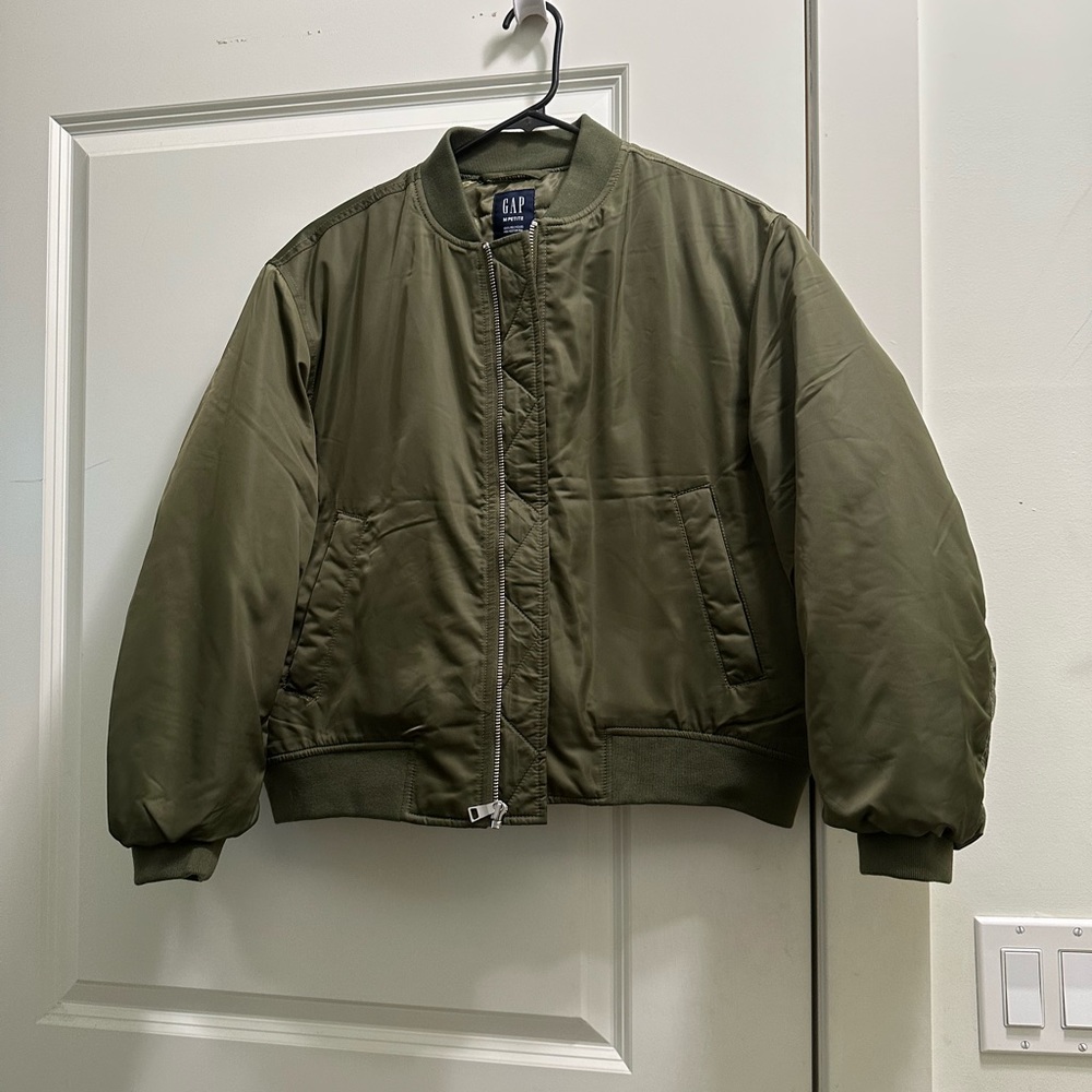 New Gap Bomber Jacket (Olive green), Medium Petite